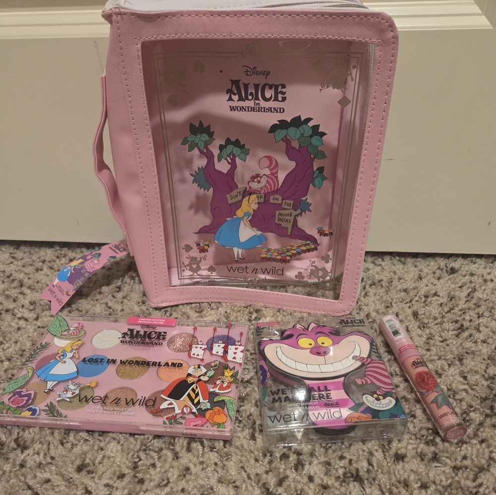 Wet n Wild Alice in Wonderland Makeup Set